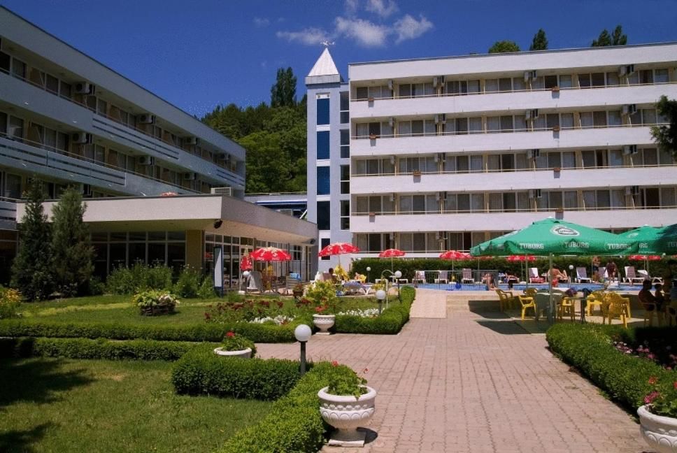 Отель Hotel Oasis Албена